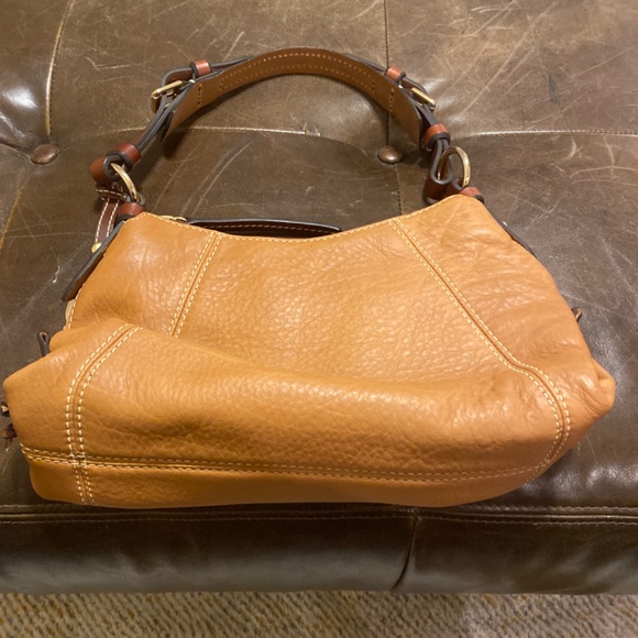 Dooney And Bourke shoulder bag - Picture 2 of 4